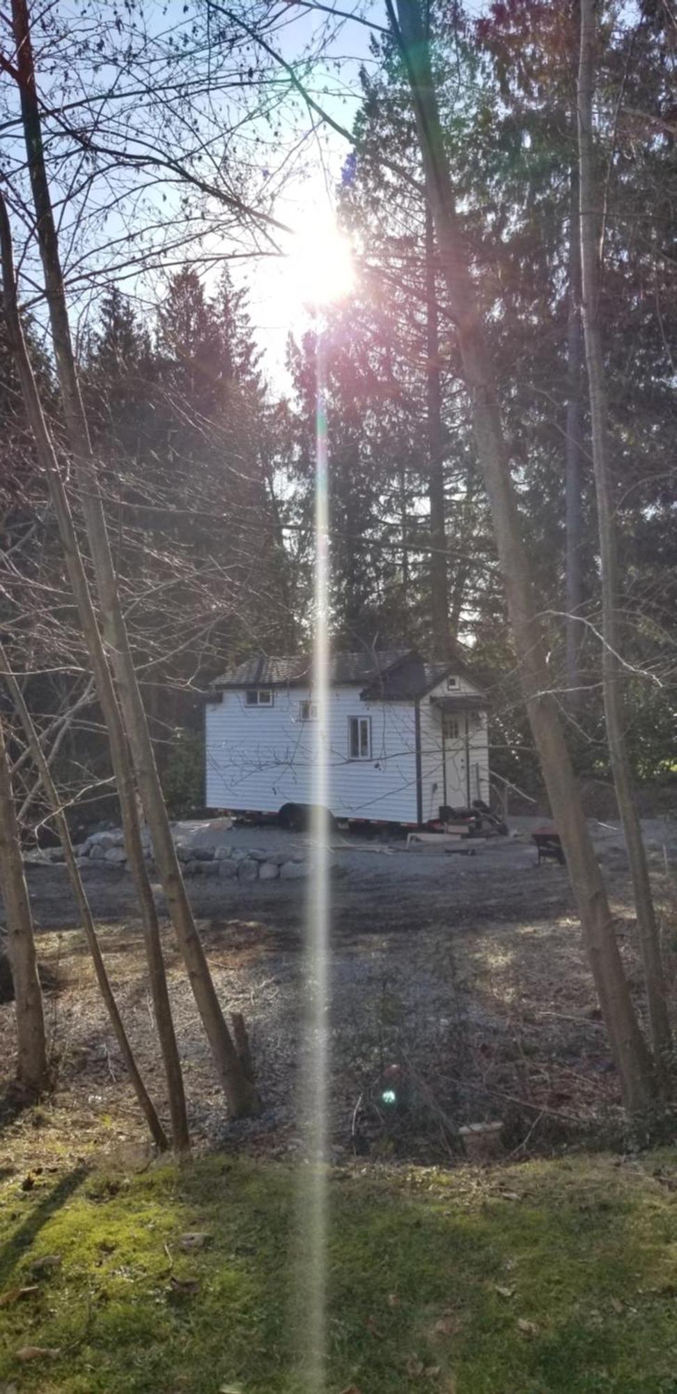 Вилла A Tiny Escape Roberts Creek Номер фото